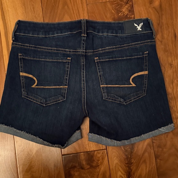 American Eagle Outfitters Women's Deep Indigo Jean Shorts - Picture 3 of 3